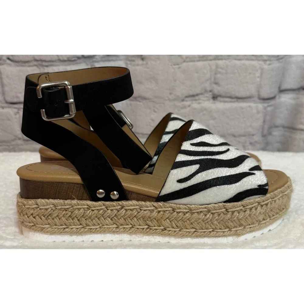 NWOT Soda Zebra Print Platform Espadrille SandalS Black White Womens 7